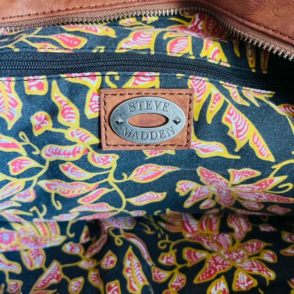 Vintage Steve Madden Studded Leather Shoulder Bag in Distressed Brown - Picture 10 of 11